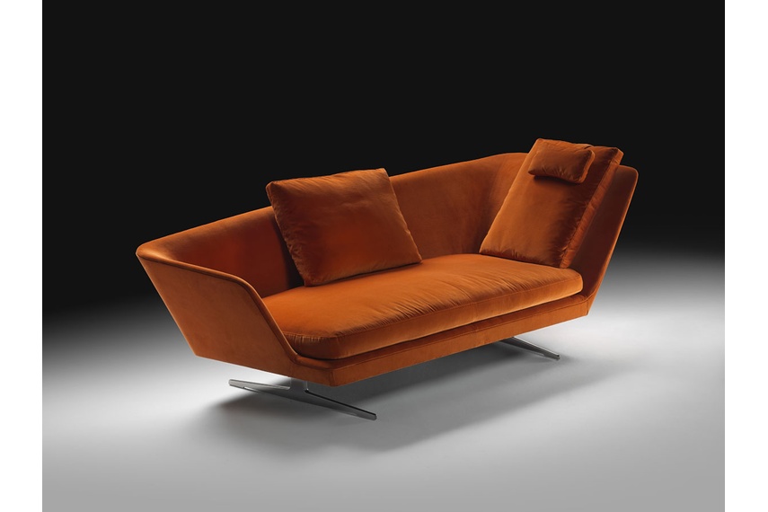The Zeus sofa: comfortable and sturdy at once.