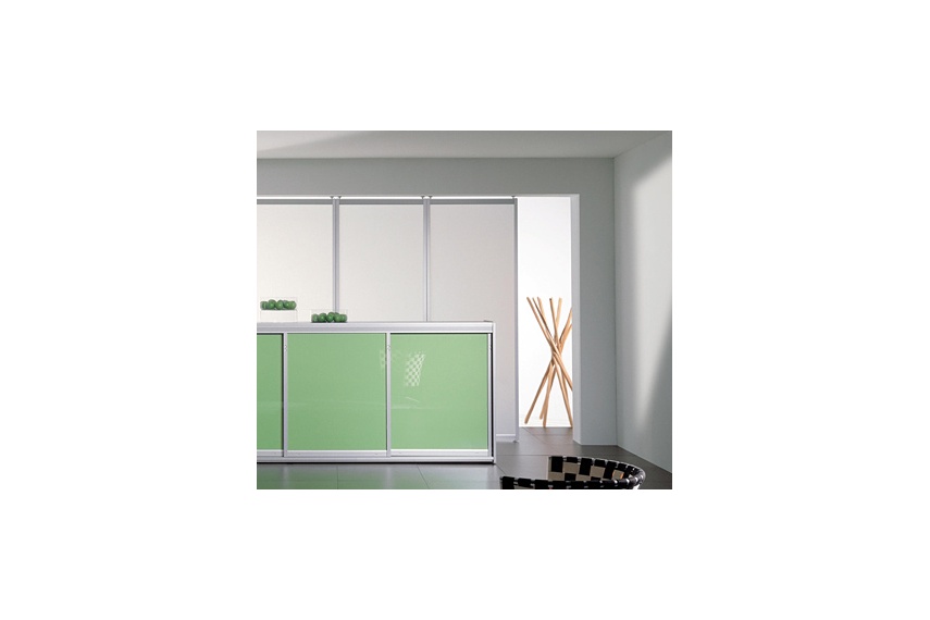 Partitions and cupboard, using MATELUX Clear & LACOBEL Pastel Green.