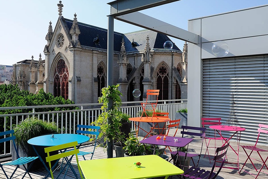 Bistro outdoor range.