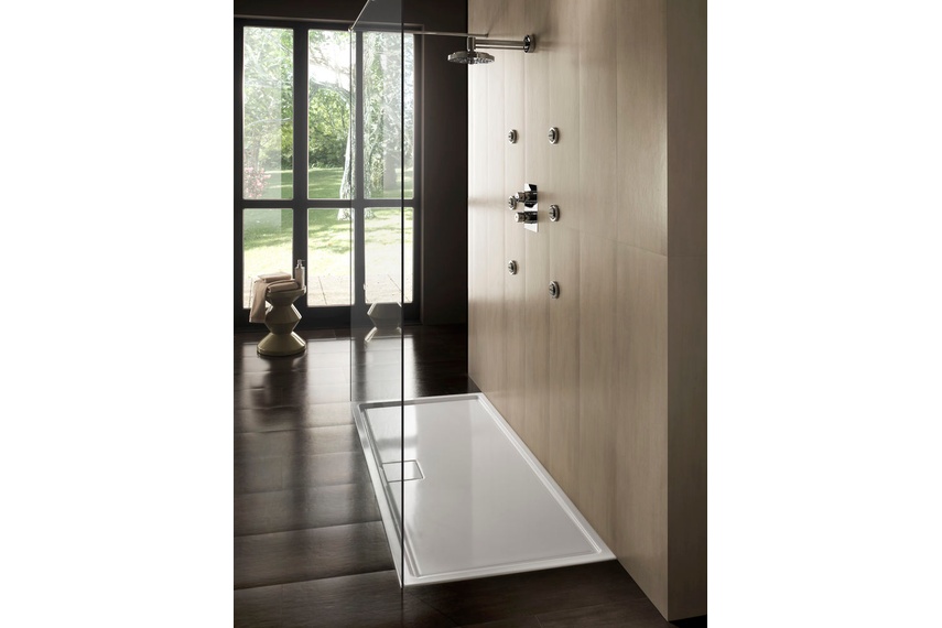 Shower tray