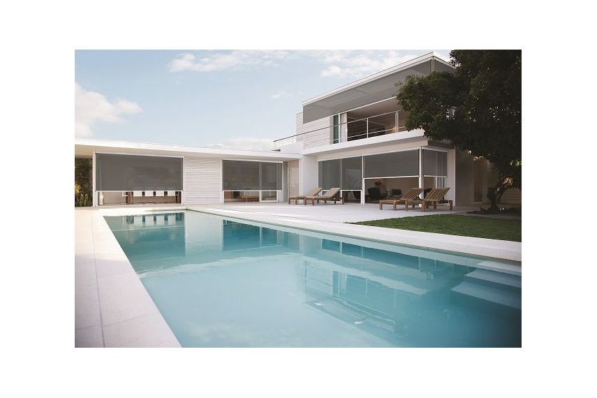 The Luxaflex Evo STC external screen is a premium and versatile Straight Drop option ideal for sun/UV protection