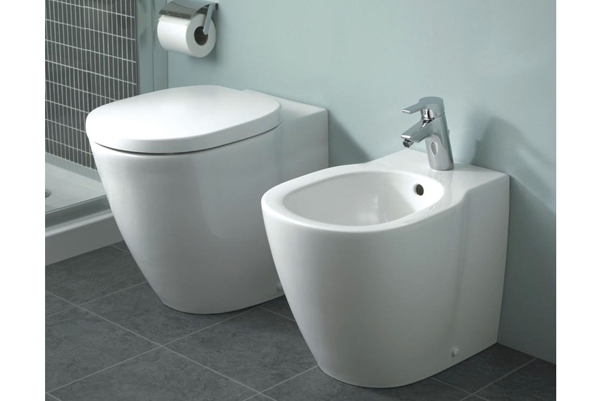 Concept back-to-wall pan.