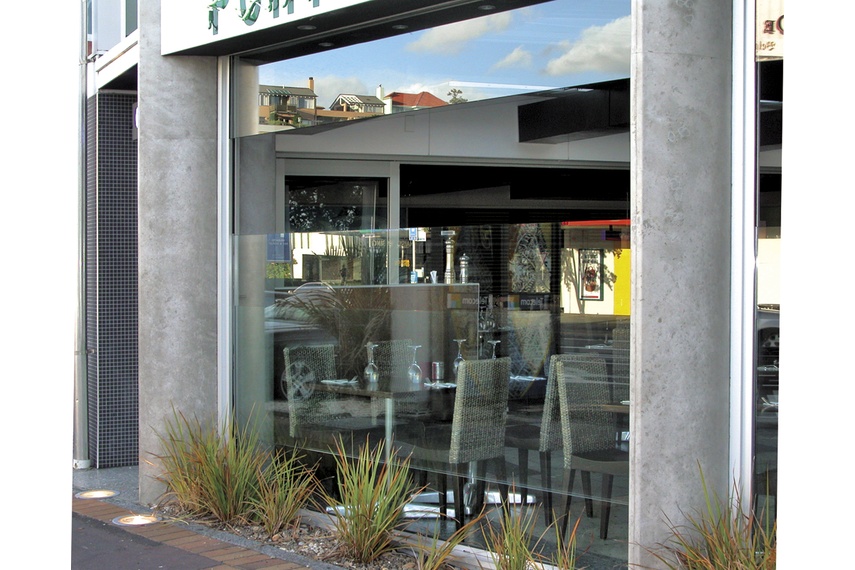 Shugg vertical sliding windows