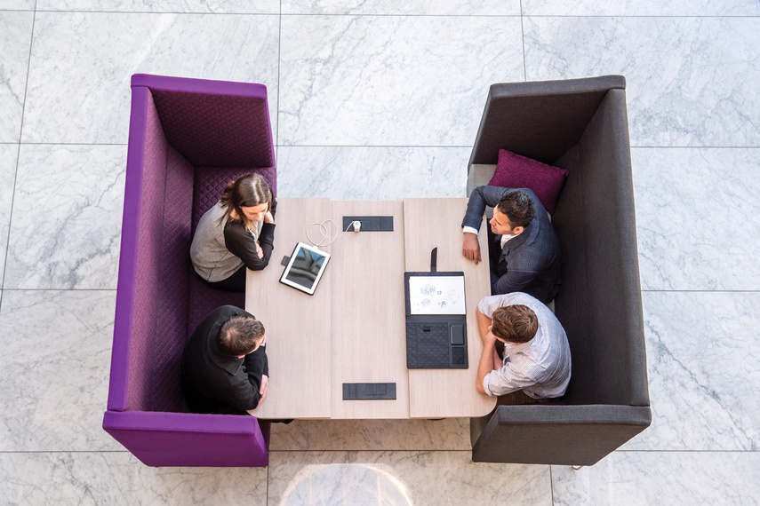 Shift Split table (open) with Escape soft seating.