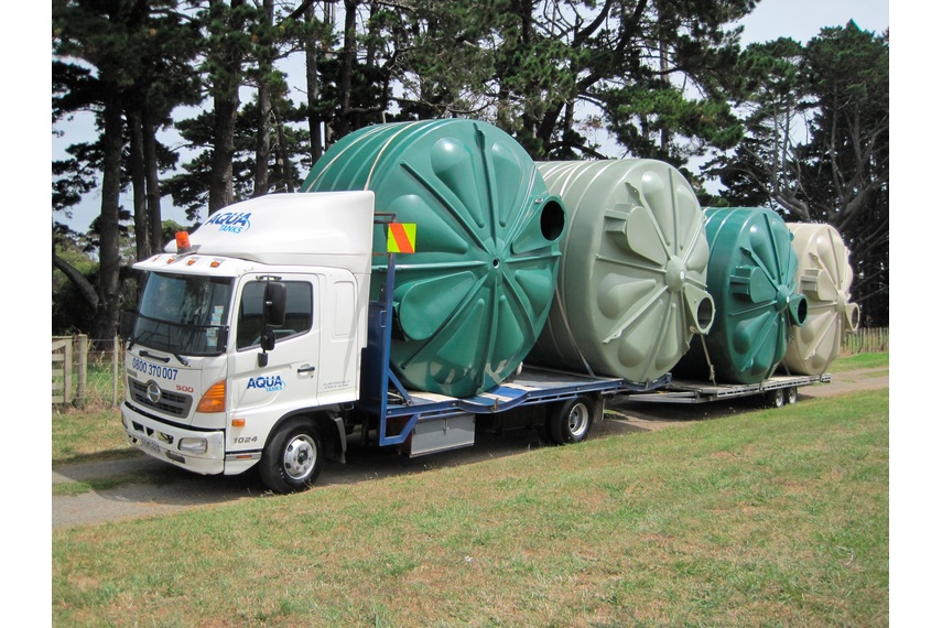 Aqua water storage tanks