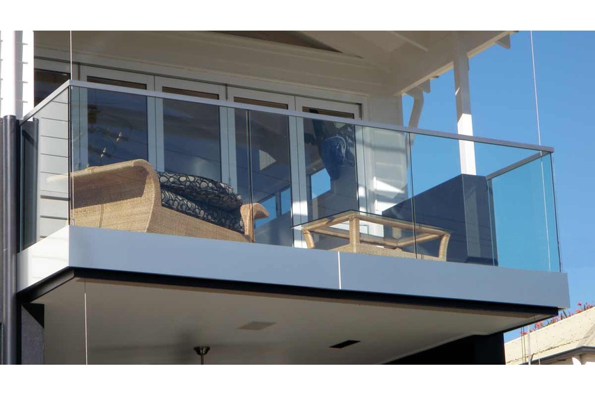 Cuboid face fixed balustrade.