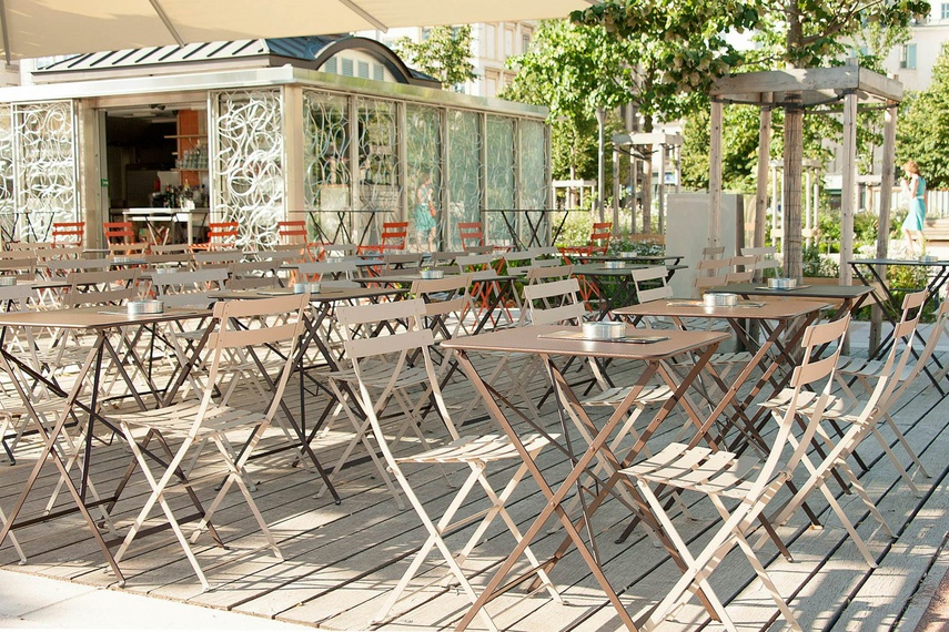 Bistro outdoor range.