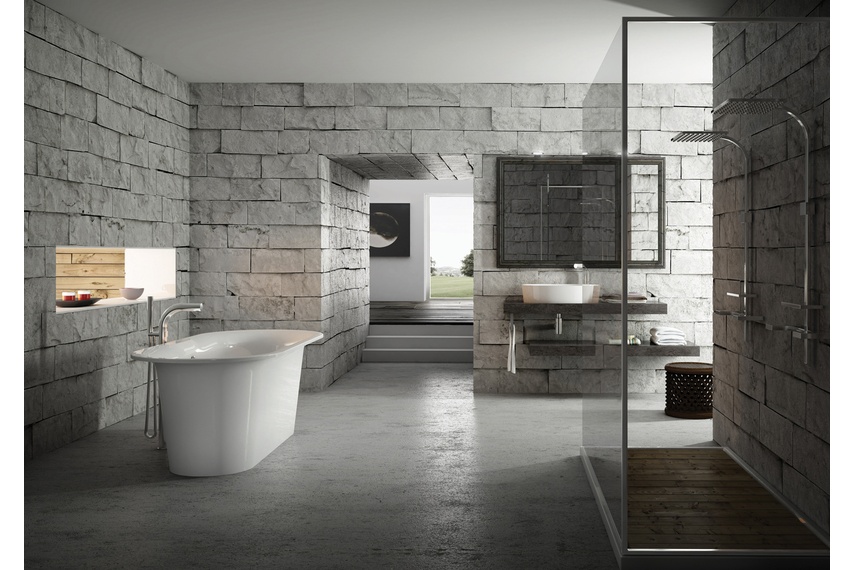 Monaco freestanding bath.