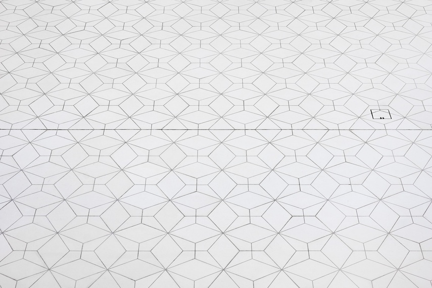 Detail of the floor tile.