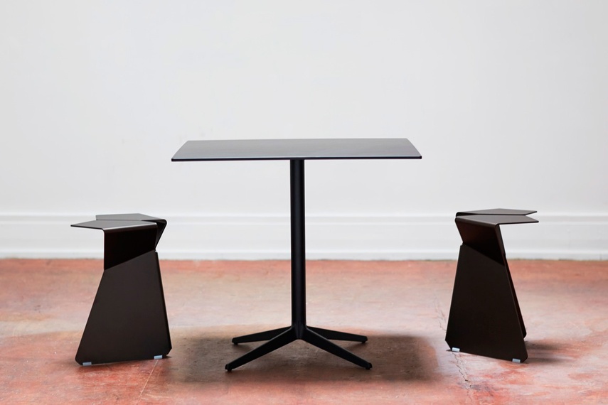 Mister X table